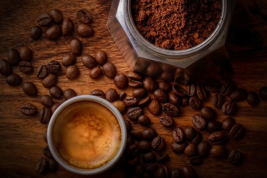 Everything You Need to Know About Coffee: Types, Benefits, and Preparation Methods.